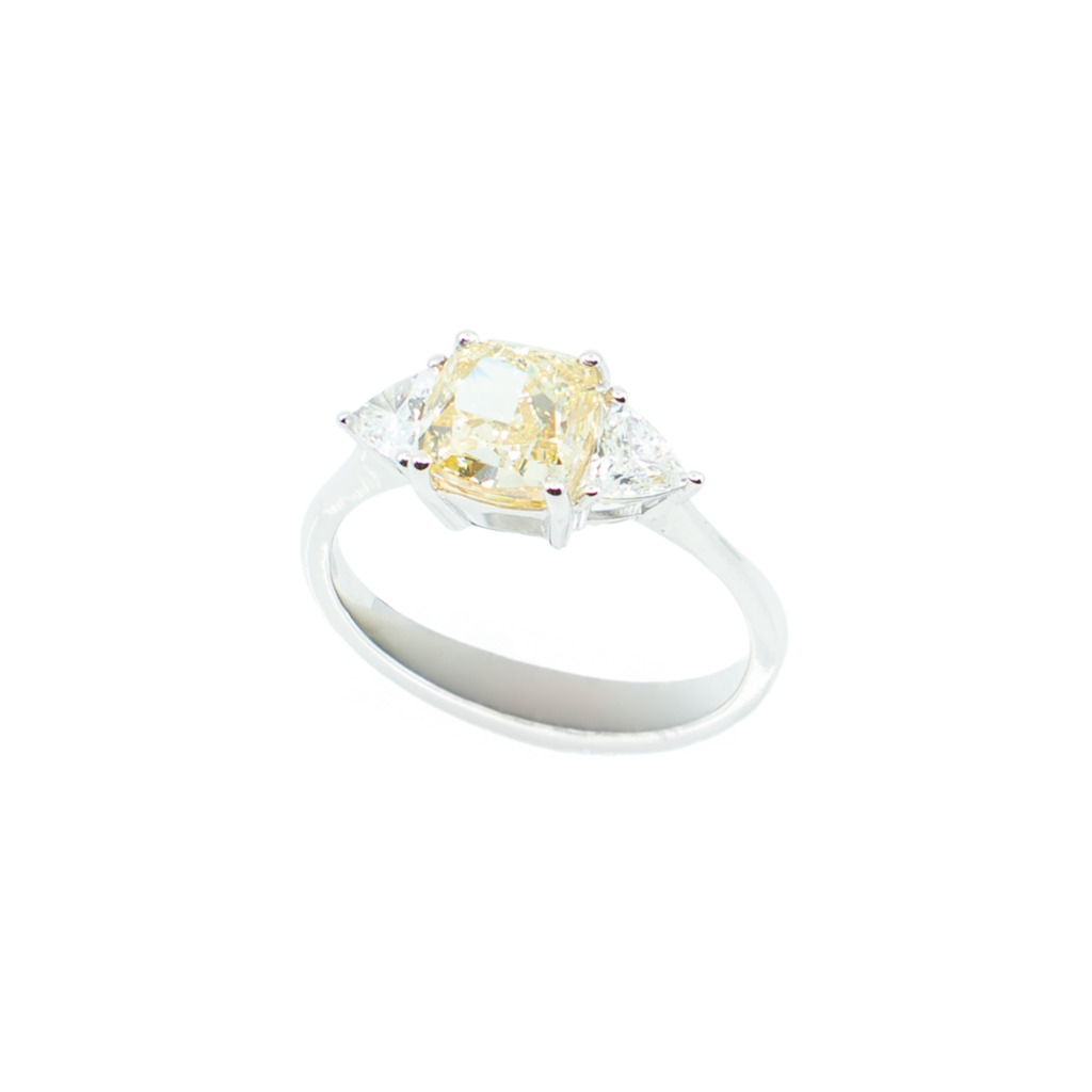 Pierścionek Atelier Pluciński z diamentem Fancy Yellow 2,01 ct – białe złoto